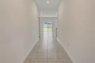 1640 Blue Lagoon Cir, Mascotte, FL 34753 - Photo 2