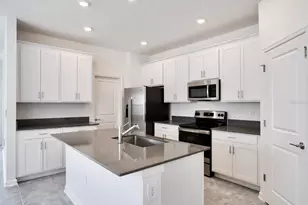 136 Aces High Ln, Davenport, FL 33896 - Photo 4