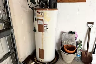 413 Calzada Ct, Lady Lake, FL 32159 - Photo 28