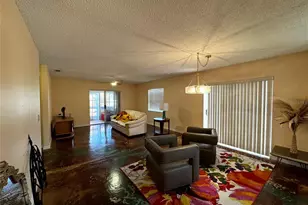 413 Calzada Ct, Lady Lake, FL 32159 - Photo 18