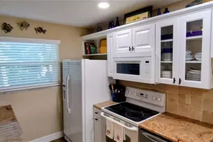 1351 Bayshore Dr, Fort Pierce, FL 34949 - Photo 10