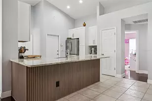 8128 Woodsworth Dr, Orlando, FL 32817 - Photo 10