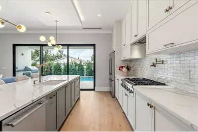 2415 Laura Place, Orlando, FL 32803 - Photo 10