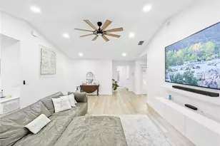 2285 Fox Wood Ct, Saint Cloud, FL 34771 - Photo 4