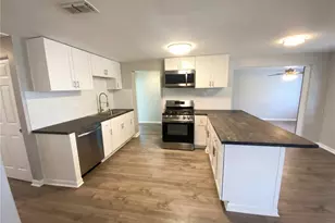 8632 94th St, Seminole, FL 33777 - Photo 2