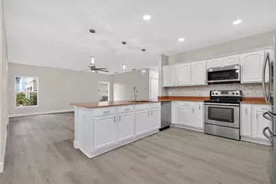 402 Big Sioux Court, Kissimmee, FL 34759 - Photo 18