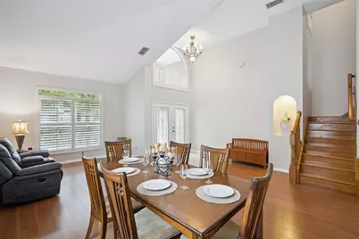 981 N Lake Claire Circle, Oviedo, FL 32765 - Photo 8