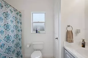 981 N Lake Claire Cir, Oviedo, FL 32765 - Photo 42