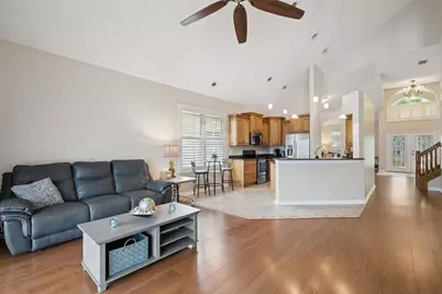 981 N Lake Claire Circle, Oviedo, FL 32765 - Photo 16