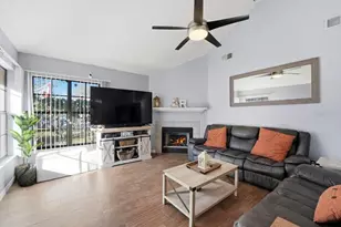 8528 Sparrowhawk Ct, Orlando, FL 32829 - Photo 4