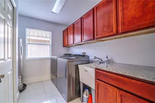 6956 Lucca St, Orlando, FL 32819 - Photo 10