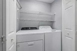 2595 Metro Sevilla Dr, Orlando, FL 32835 - Photo 14