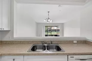 3497 Shallot Dr, Orlando, FL 32835 - Photo 6