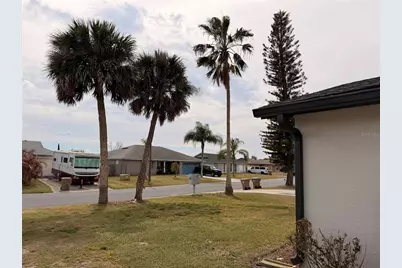 106 W Cedarwood Circle, Kissimmee, FL 34743 - Photo 4