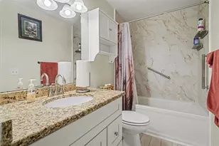 12435 Orangewood Cir, Tavares, FL 32778 - Photo 14