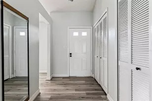 1054 Seminole Creek Dr, Oviedo, FL 32765 - Photo 4