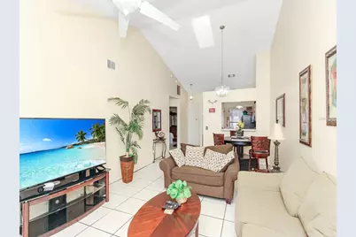 62 Lakepointe Circle, Kissimmee, FL 34743 - Photo 8