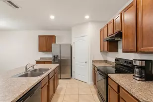 943 Summer Glen Dr, Winter Haven, FL 33880 - Photo 4