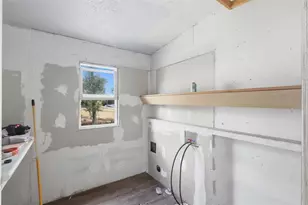 36301 Peak St, Zephyrhills, FL 33541 - Photo 8