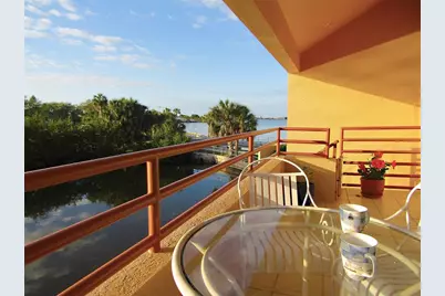 1630 Royal Palm Drive S #A, Saint Petersburg, FL 33707 - Photo 4