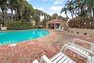 1630 Royal Palm Dr S, Saint Petersburg, FL 33707 - Photo 32