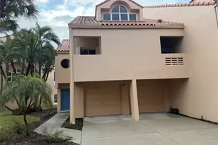 1630 Royal Palm Dr S, Saint Petersburg, FL 33707 - Photo 4