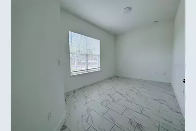 725 Dennis Street, Orlando, FL 32807 - Photo 4