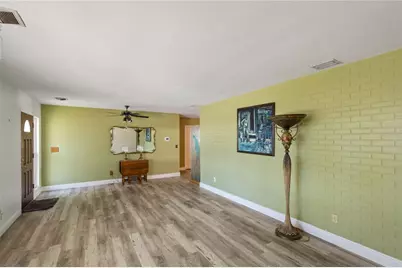 820 3rd Avenue SW, Largo, FL 33770 - Photo 4