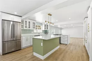 301 81st Ave NE, Saint Petersburg, FL 33702 - Photo 16