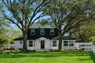 301 81st Ave NE, Saint Petersburg, FL 33702 - Photo 4