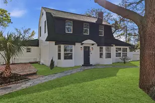 301 81st Ave NE, Saint Petersburg, FL 33702 - Photo 1