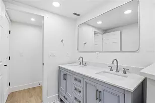 301 81st Ave NE, Saint Petersburg, FL 33702 - Photo 50