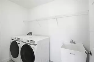 827 Dennis Ave, Orlando, FL 32807 - Photo 12