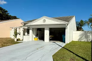 22 Paxford Ln, Boynton Beach, FL 33426 - Photo 2