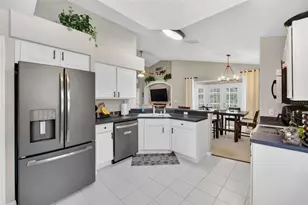 257 Oak Chase Pl, Davenport, FL 33896 - Photo 10