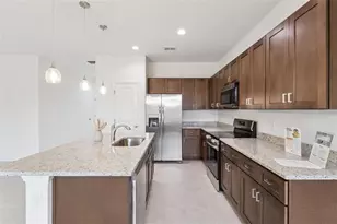 3772 Watercliff Cir, Grand Island, FL 32735 - Photo 6