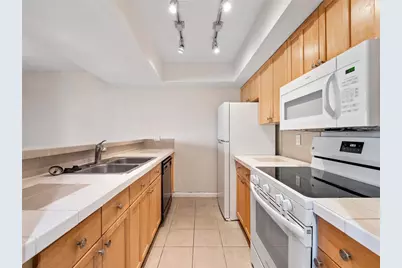 5789 Peregrine Avenue #30-C10-2, Orlando, FL 32819 - Photo 4