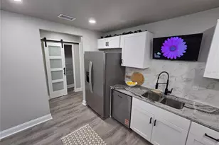 1106 Valencia Rd, Plant City, FL 33563 - Photo 10