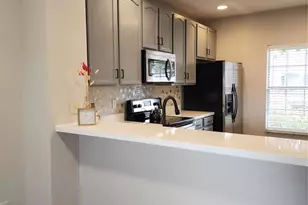 10672 Savannah Wood Dr, Orlando, FL 32832 - Photo 4