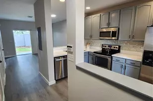 10672 Savannah Wood Dr, Orlando, FL 32832 - Photo 2