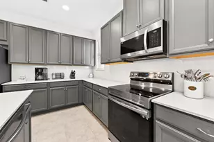 7651 Five Oaks Dr, Harmony, FL 34773 - Photo 4