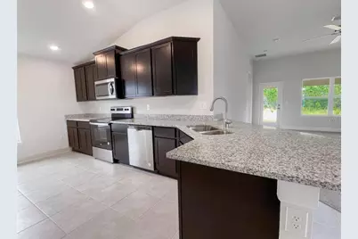 7592 Bent Tree Loop, Saint Cloud, FL 34771 - Photo 4