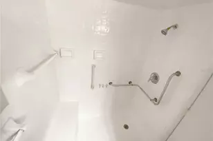 5434 Larchmont Ct N, Pinellas Park, FL 33782 - Photo 8