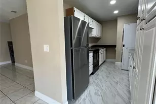 27 W Country Cove Way, Kissimmee, FL 34743 - Photo 8