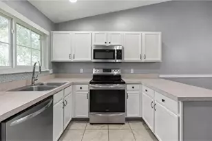 2832 Osprey Cove Pl, Kissimmee, FL 34746 - Photo 2