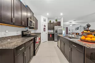 1839 Yellow Trl, Lakeland, FL 33801 - Photo 6