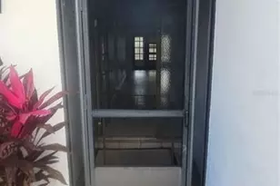 4075 Shoreside Cir, Tampa, FL 33624 - Photo 4