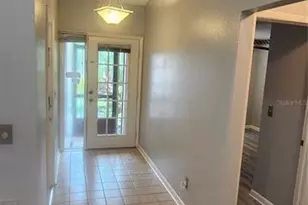 4075 Shoreside Cir, Tampa, FL 33624 - Photo 4