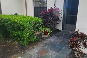 4075 Shoreside Cir, Tampa, FL 33624 - Photo 2