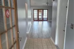 4075 Shoreside Cir, Tampa, FL 33624 - Photo 6